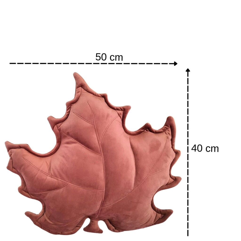 Różowe poduszki dekoracyjne liście w zestawie, miękkie i antyalergiczne przytulanki do sypialni lub pokoju dziecka.