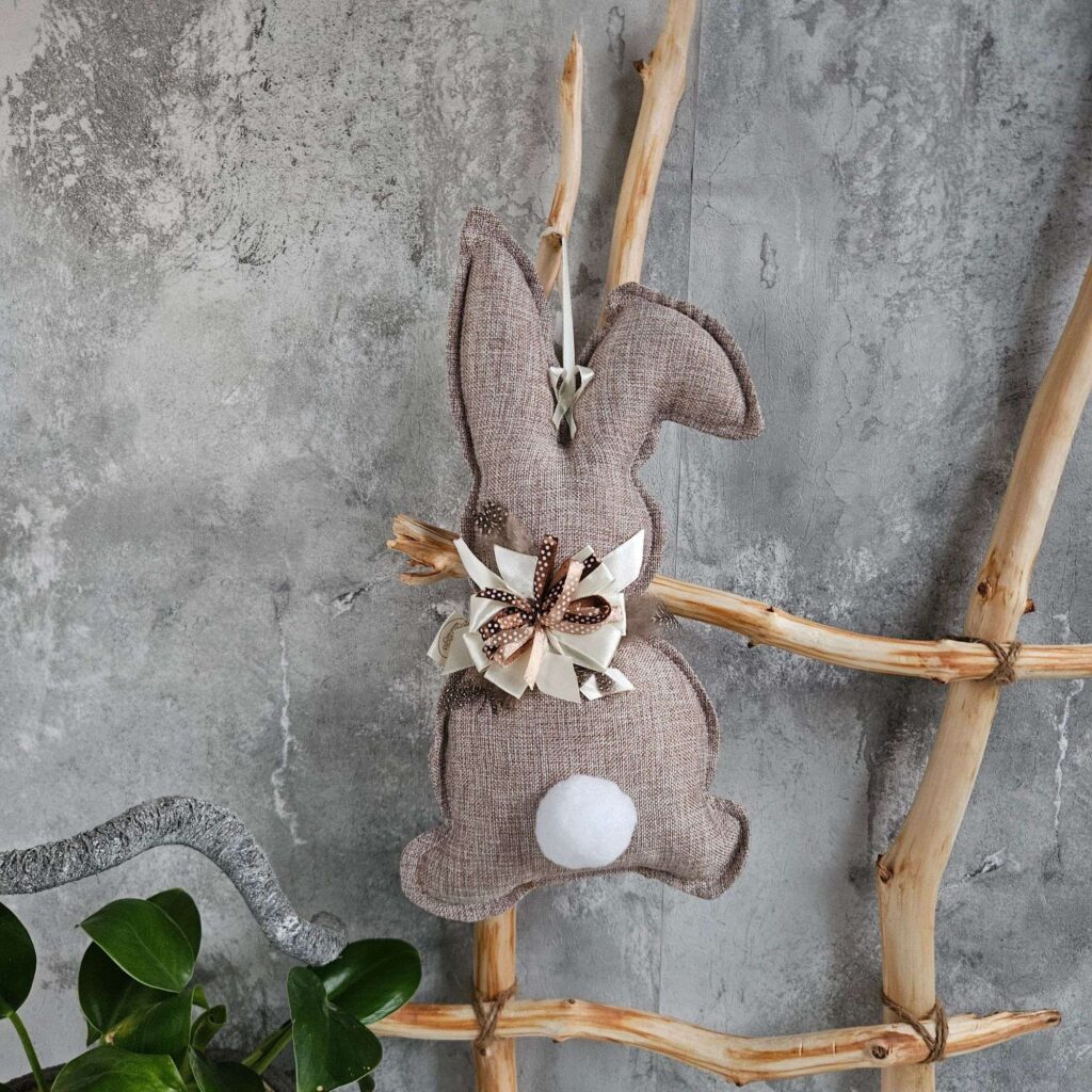 Zestaw sielskich dekoracji dwie gęsi i zając ręcznie szyte w Polsce w stylu rustykalnym